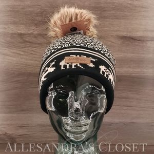 Gaahuu Hat Beanie Black Moose Soft Knit Cuff Faux Fur Pom Cottagecore Outdoor